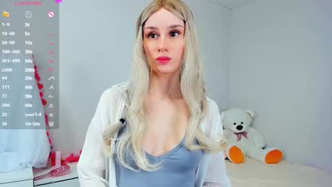 Kira online show from March 23, 2026, 2:37 am