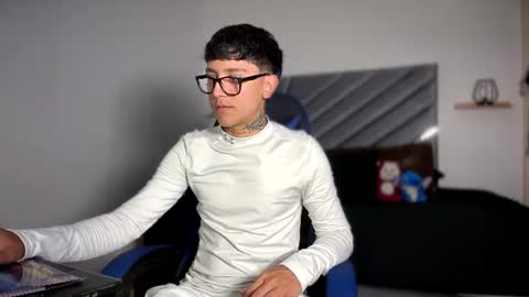 Snapshot of fj_araujo chatting on June 19, 2026, 11:30 pm fj_araujo online show from June 19, 2026, 11:30 pm