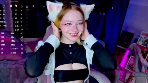Sophie online show from November 30, 2025, 3:21 am