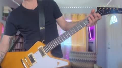 Flannel Dong online show from October 7, 2025, 9:23 pm