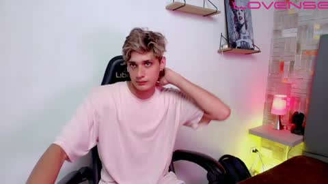 Flaquito online show from April 6, 2026, 9:05 pm