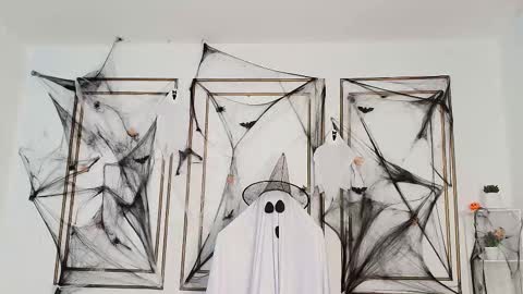 Flavia online show from October 18, 2025, 7:36 pm