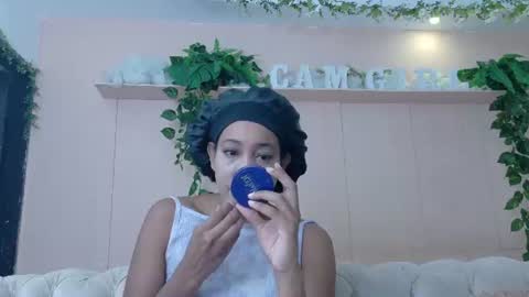 Snapshot of flavia_cruz chatting on July 25, 2026, 12:14 pm Flavia online show from July 25, 2026, 12:14 pm