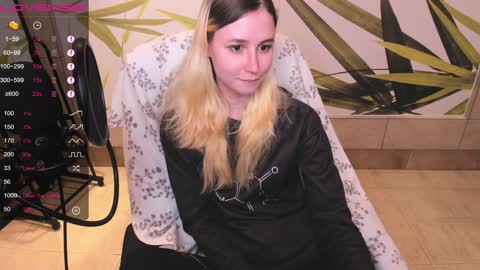 FlexiMona online show from January 25, 2025, 3:52 pm