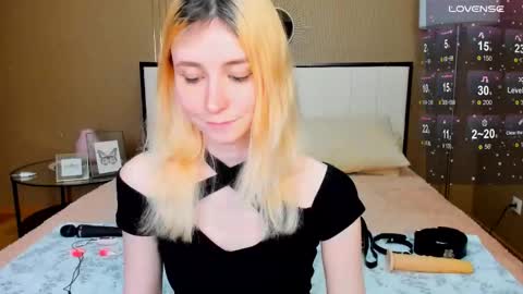 FlexiMona online show from October 10, 2025, 9:30 am