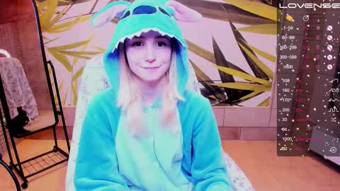 FlexiMona online show from October 26, 2025, 9:37 am