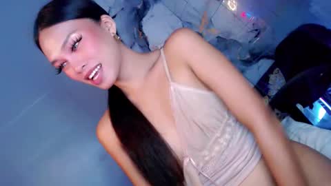 Snapshot of flirt_with_me28 chatting on June 8, 2026, 3:56 pm Suzy online show from June 8, 2026, 3:56 pm