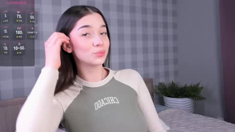 Snapshot of flirtykitty_ chatting on December 29, 2024, 5:22 pm Emely online show from December 29, 2024, 5:22 pm