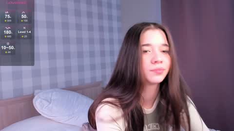 Snapshot of flirtykitty_ chatting on January 20, 2025, 6:10 am Emely online show from January 20, 2025, 6:10 am
