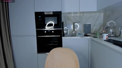 Snapshot of flirtykitty_ chatting on September 11, 2025, 6:30 pm Emely online show from September 11, 2025, 6:30 pm