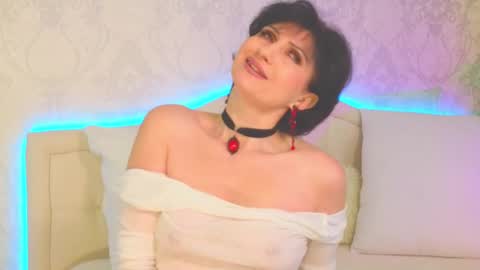 Snapshot of flor_vi chatting on December 7, 2024, 11:07 am Victoria create your account through my link online show from December 7, 2024, 11:07 am