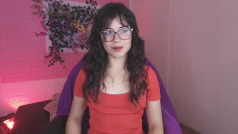 flora_blue online show from September 21, 2025, 6:42 pm