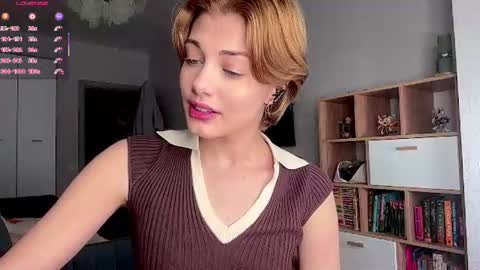Snapshot of florenceheatly chatting on July 25, 2026, 10:02 am Flora online show from July 25, 2026, 10:02 am