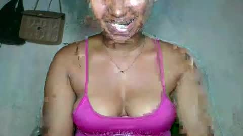 florencia011 online show from November 3, 2025, 3:46 pm