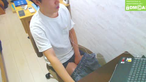 flowerbox online show from January 2, 2025, 2:02 pm