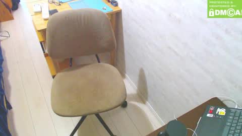 flowerbox online show from February 24, 2025, 8:17 am