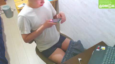 flowerbox online show from February 24, 2025, 11:32 am