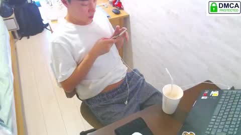 flowerbox online show from November 3, 2025, 6:25 am