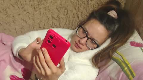 Snapshot of flowercandydoll chatting on December 24, 2024, 10:39 pm say meow and send tip  online show from December 24, 2024, 10:39 pm
