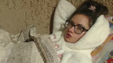 Snapshot of flowercandydoll chatting on February 8, 2025, 12:06 am say meow and send tip  online show from February 8, 2025, 12:06 am