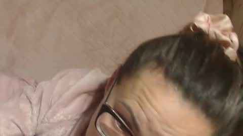 say meow and send tip  online show from November 27, 2025, 9:00 am