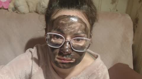 say meow and send tip  online show from April 3, 2026, 11:58 pm