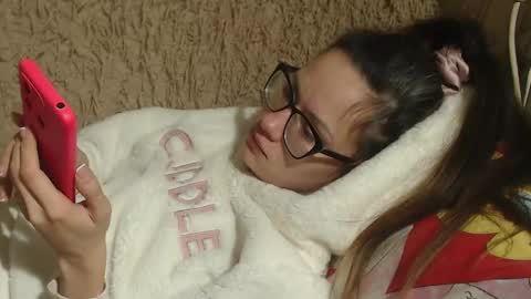 say meow and send tip  online show from January 13, 2025, 9:09 pm