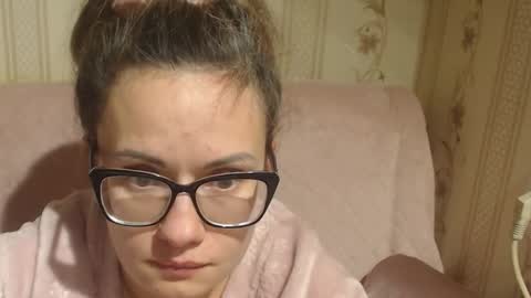 say meow and send tip  online show from October 26, 2025, 8:37 pm