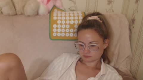 Snapshot of flowercandydoll13 chatting on June 26, 2026, 7:18 pm say meow and send tip online show from June 26, 2026, 7:18 pm