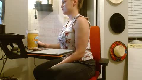 Flower Freak online show from March 8, 2025, 2:45 am