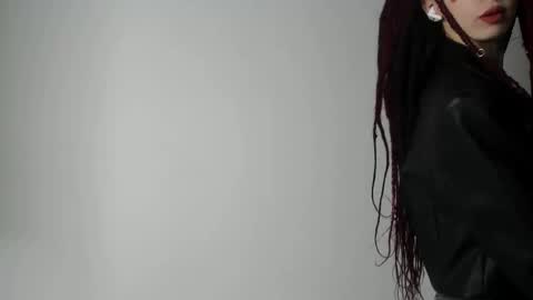 Flower online show from February 28, 2025, 3:59 pm