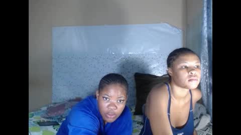 Snapshot of flowersaltry chatting on May 19, 2026, 12:16 am flowersaltry online show from May 19, 2026, 12:16 am