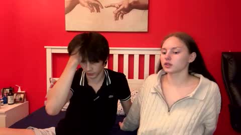 flowerscouple online show from September 23, 2025, 2:31 pm