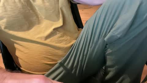 Snapshot of flowmover chatting on March 27, 2026, 11:10 am flowmover online show from March 27, 2026, 11:10 am