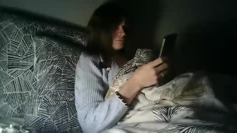 Snapshot of flowpinou chatting on December 28, 2024, 4:19 am Emmy online show from December 28, 2024, 4:19 am