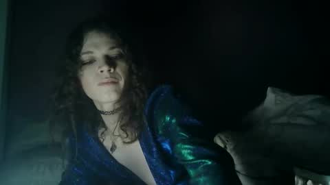 Snapshot of flowpinou chatting on December 4, 2025, 7:11 pm Emmy online show from December 4, 2025, 7:11 pm