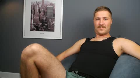 Fluffy online show from October 28, 2025, 7:01 am