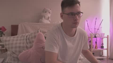 Fluffy and Krut online show from January 29, 2025, 10:37 am