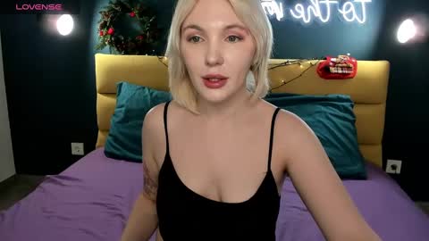 Monica online show from December 27, 2024, 1:22 am
