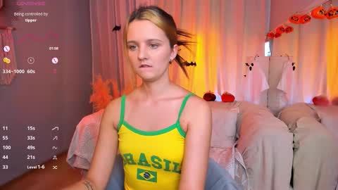 LilLisa online show from November 2, 2025, 3:47 pm