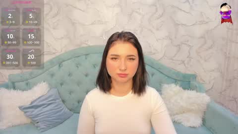 Lina online show from April 19, 2026, 11:40 pm