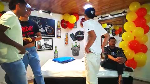 flyckers online show from January 20, 2025, 6:43 pm