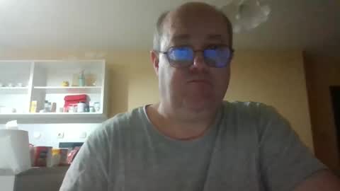 VIP Magnolia online show from April 19, 2026, 9:06 pm