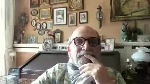 Snapshot of focus_x chatting on June 10, 2026, 11:42 am focus_x online show from June 10, 2026, 11:42 am