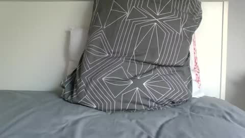 foenixcock online show from April 22, 2026, 1:45 pm