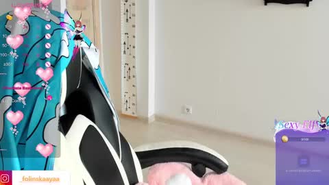 folinskaayaa online show from February 12, 2025, 5:37 am