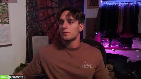 Folleti online show from November 13, 2025, 8:41 pm