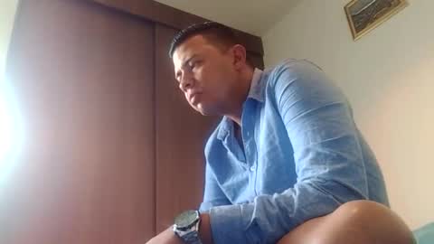 follonwx16xd online show from September 21, 2025, 8:43 pm