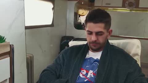 independent model online show from June 2, 2026, 11:34 am