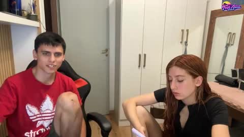 Snapshot of footaurastudio chatting on May 20, 2026, 3:02 am footaurastudio online show from May 20, 2026, 3:02 am